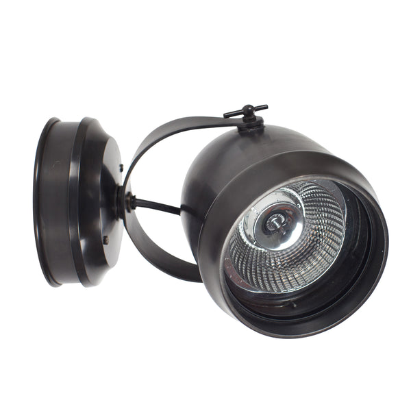 Macro on round base outdoor - Authentage